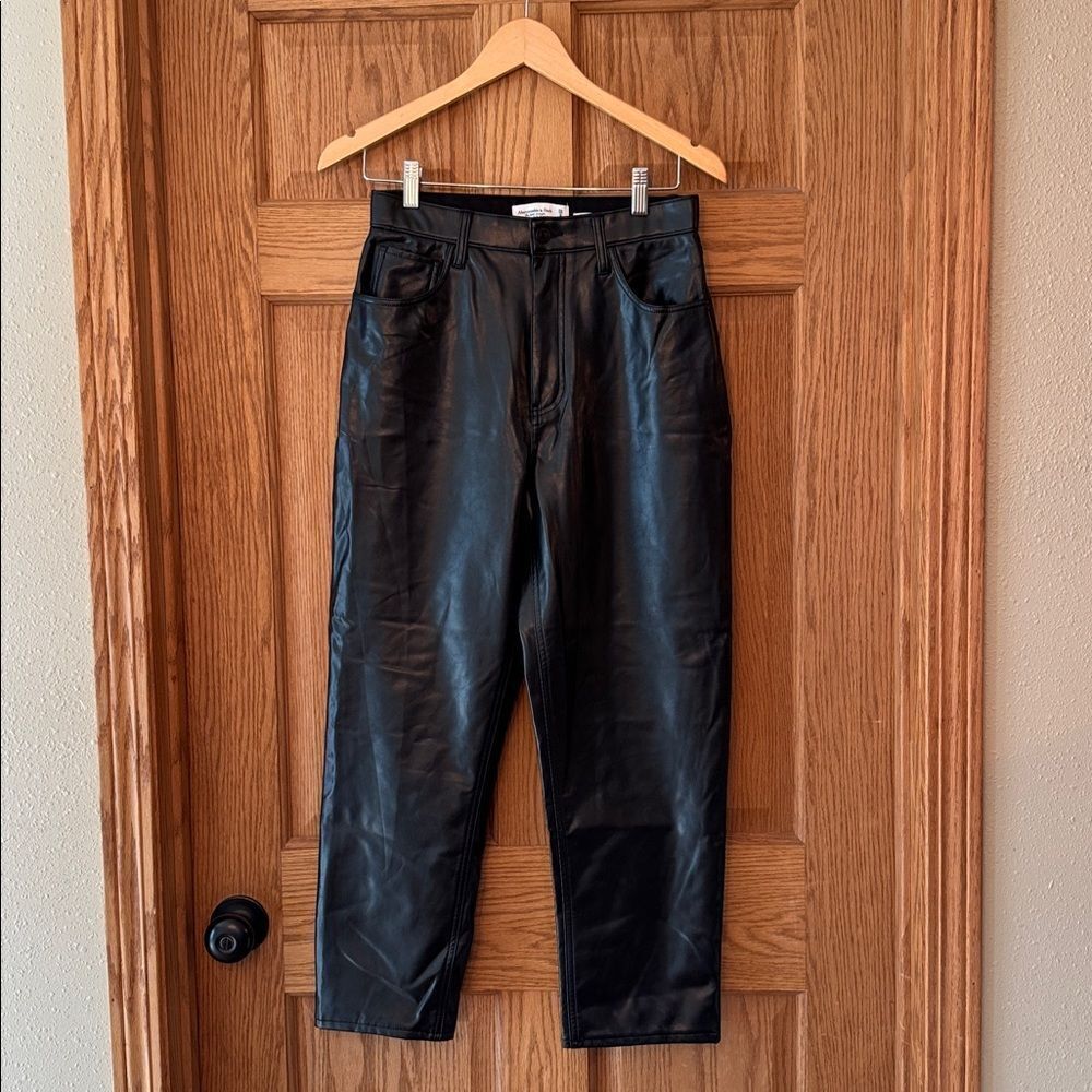 ABERCROMBIE & FITCH Curve Love Black Vegan Leather Ankle Straight Pant - Picture 7 of 10